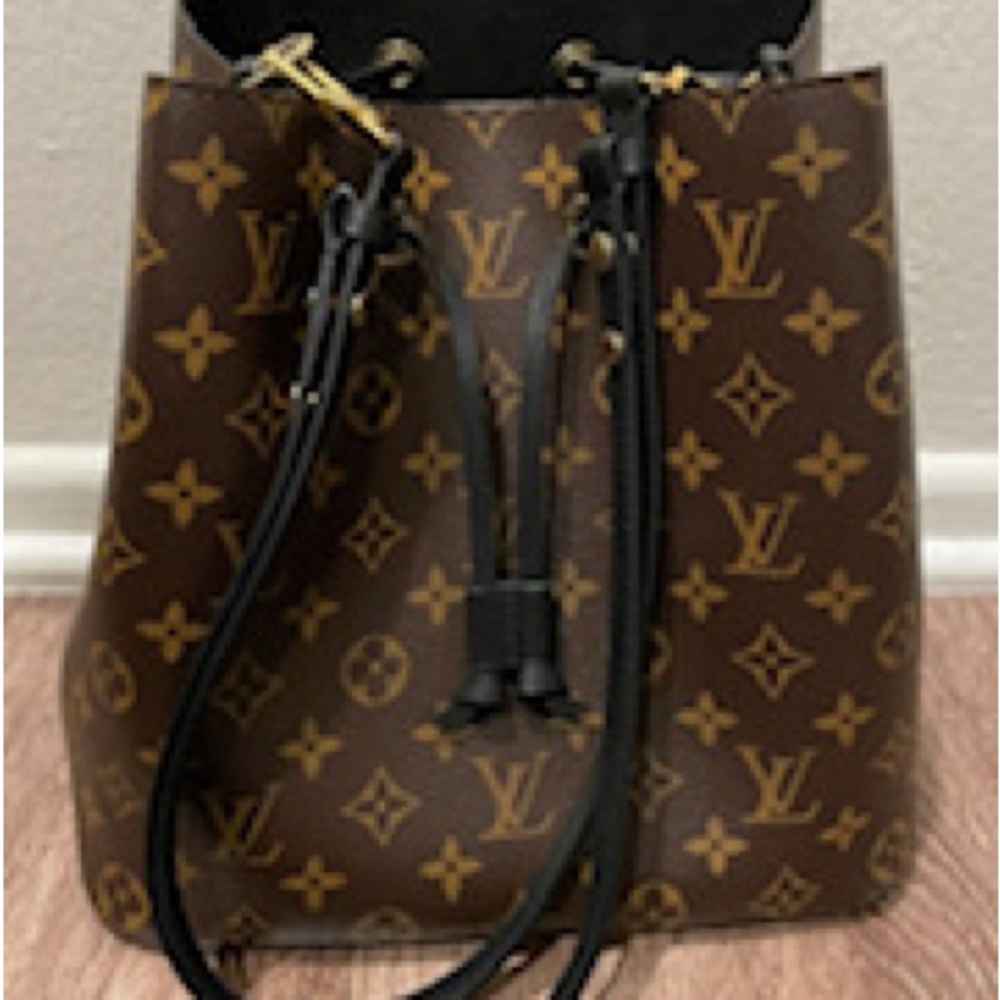 Louis Vuitton Neo Noe MM